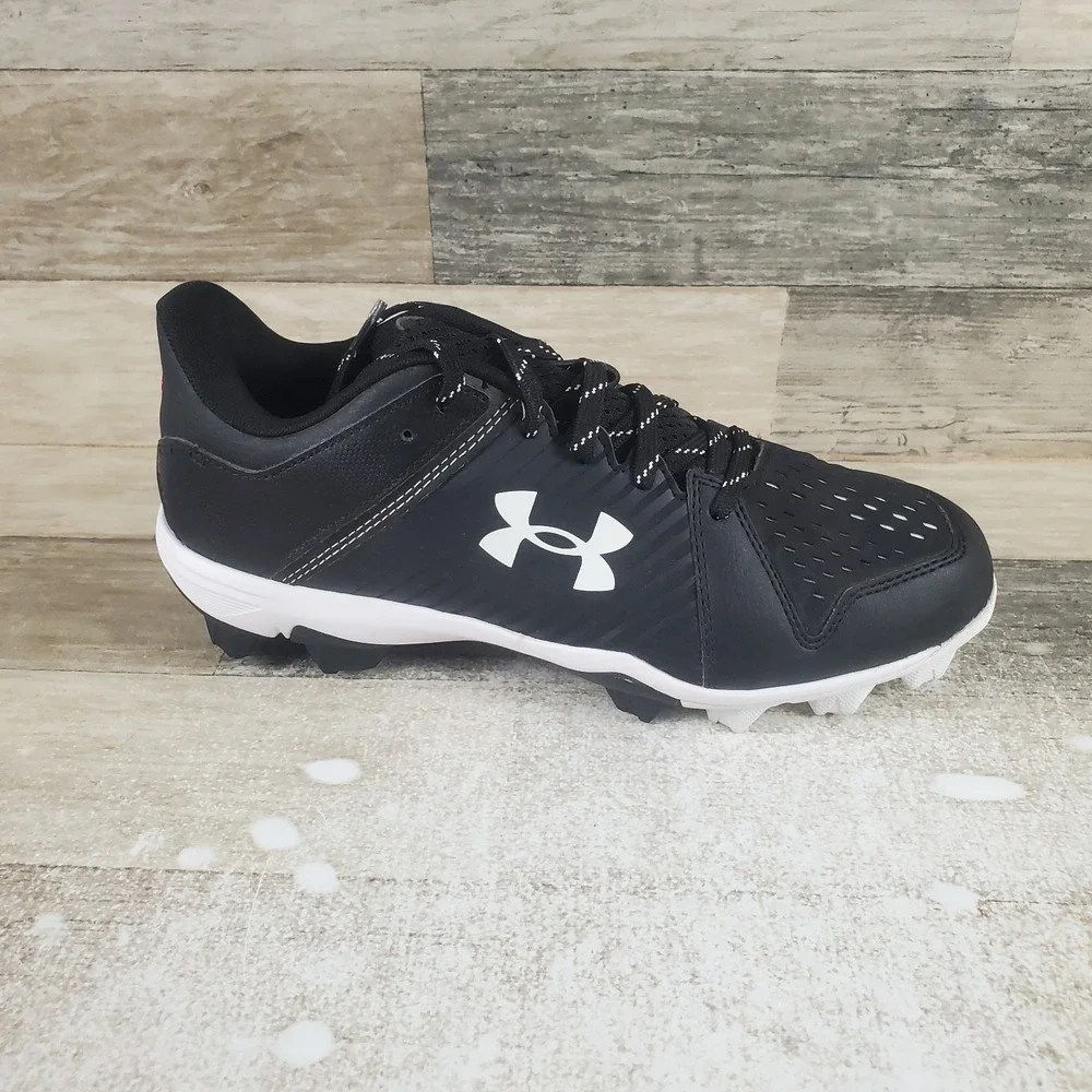 Under Armour Leadoff Low Mens Shoes Sz 8 Black Leather Lace Up Soccer Cleats